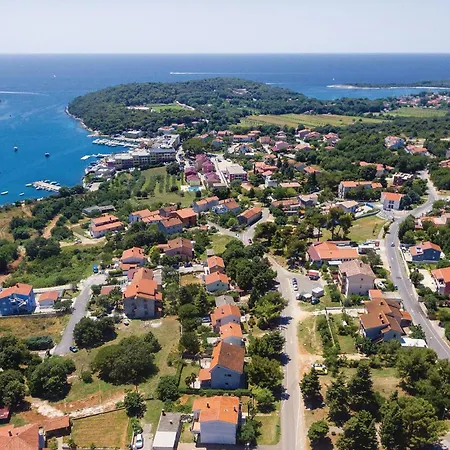 In Medulin With Wifi 펜션 *