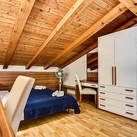 Vikendica Pet Friendly In Medulin Banjole